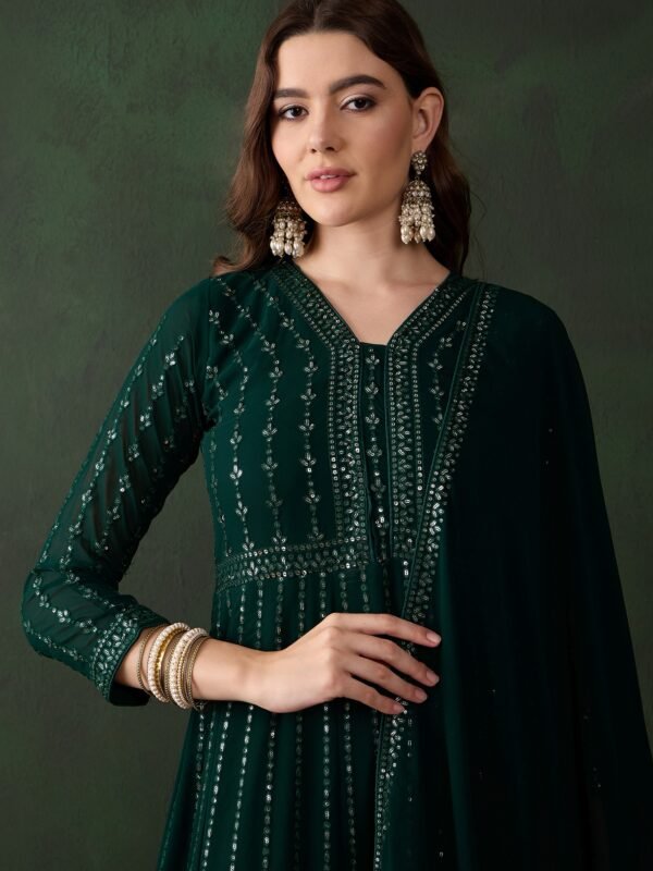 Elegant Green Embroidered Anarkali Gown with V Neck & Lace Dupatta