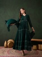 Elegant Green Embroidered Anarkali Gown with V Neck & Lace Dupatta