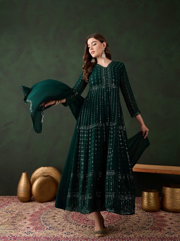 Elegant Green Embroidered Anarkali Gown with V Neck & Lace Dupatta