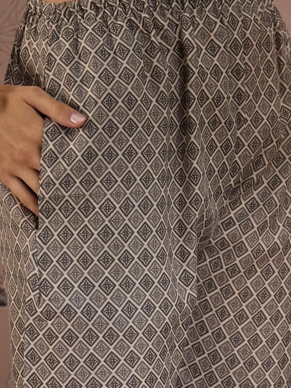 Green Printed Straight Kurta with Bottom – Notch Neck, 3/4 Sleeve Stitched Cotton Set