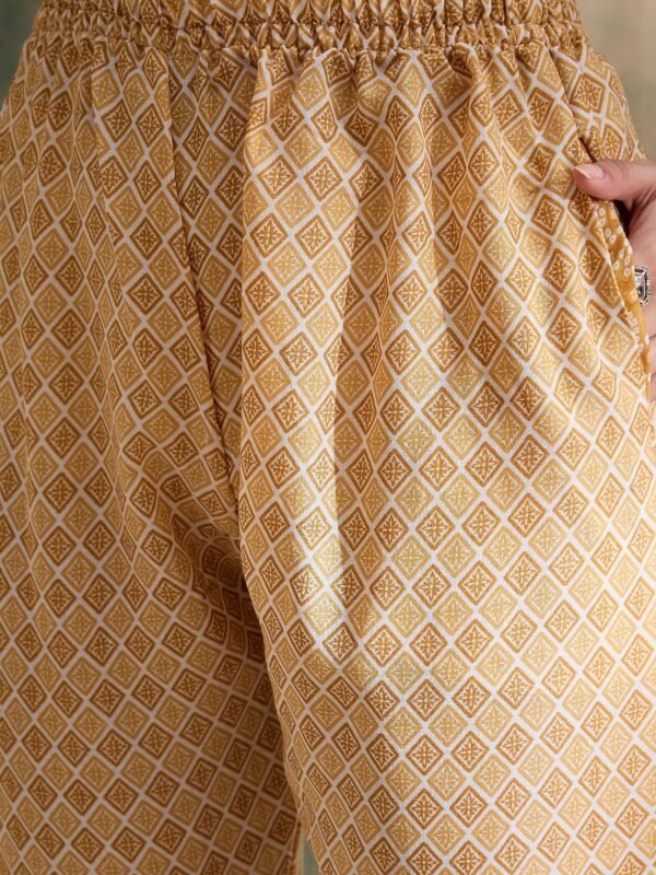 Green Printed Straight Kurta with Bottom – Notch Neck, 3/4 Sleeve Stitched Cotton Set